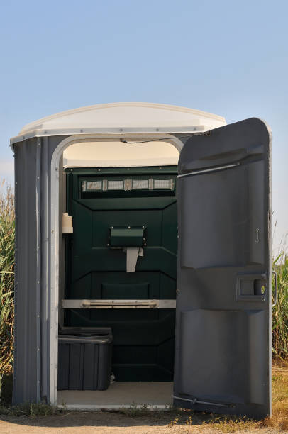 Best Portable bathroom rental  in Dunedin, FL